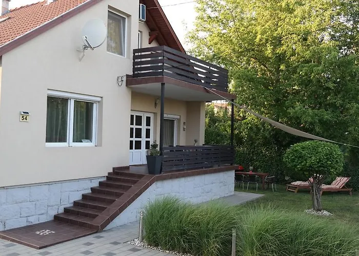 Fatima * שיופוק